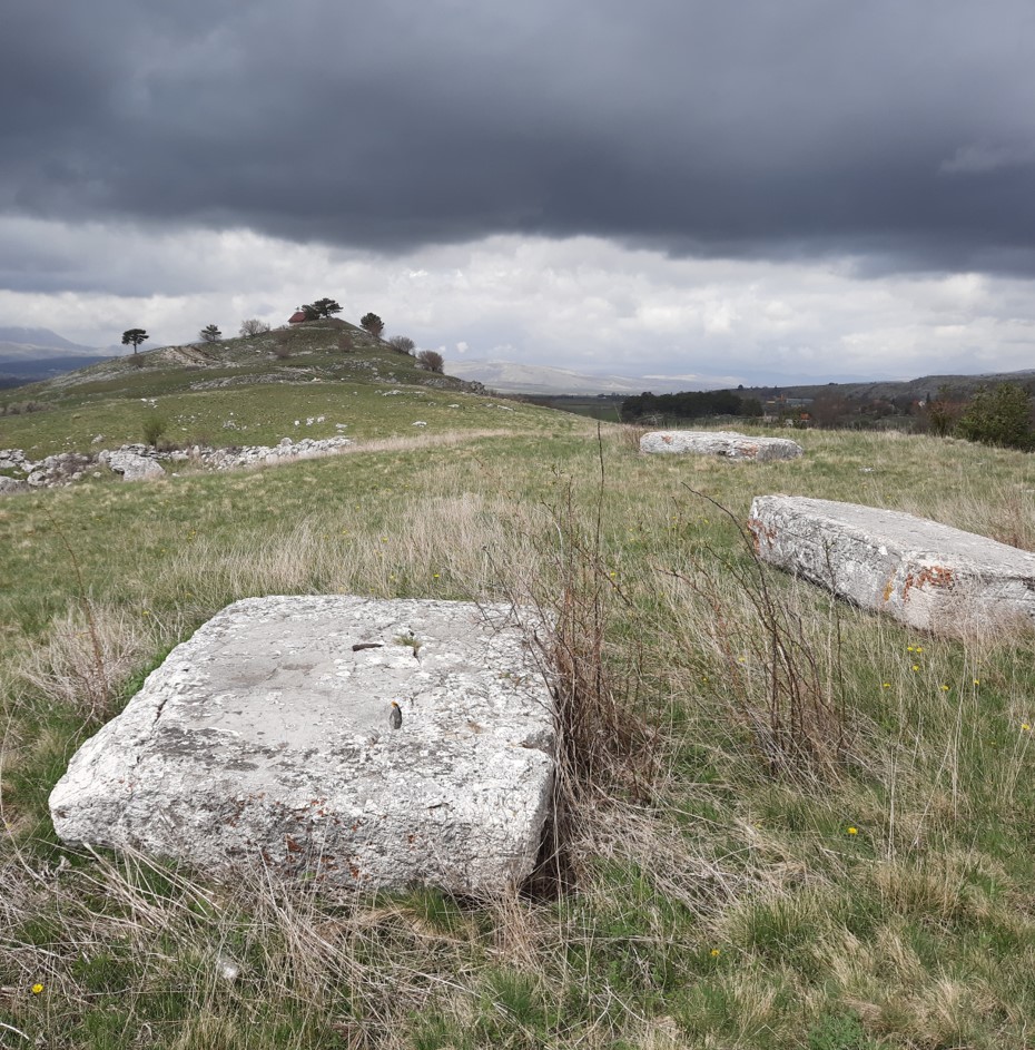 Arheološko područje – Mandina gradina i nekropola sa stećcima, Općina Tomislavgrad
